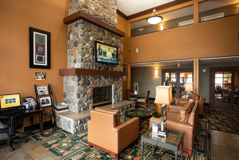 Comfort Inn Траверс-Сити Экстерьер фото
