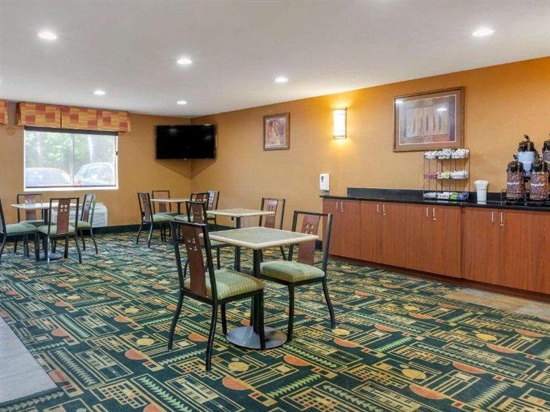 Comfort Inn Траверс-Сити Экстерьер фото