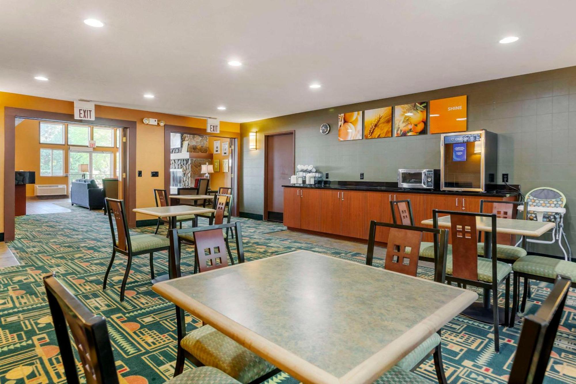 Comfort Inn Траверс-Сити Экстерьер фото