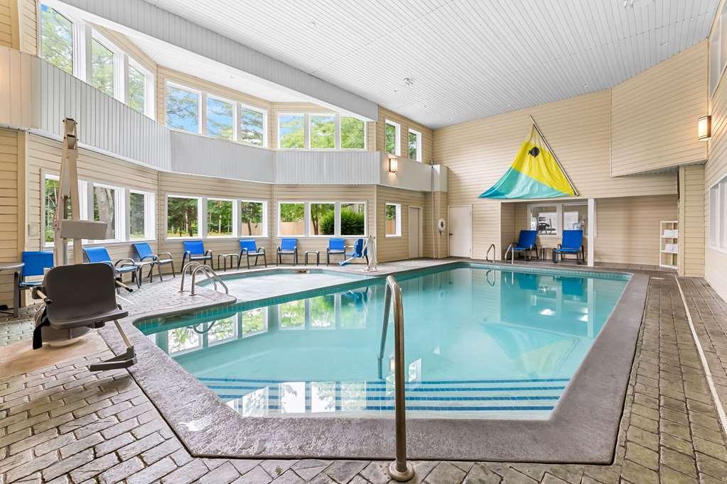 Comfort Inn Траверс-Сити Удобства фото