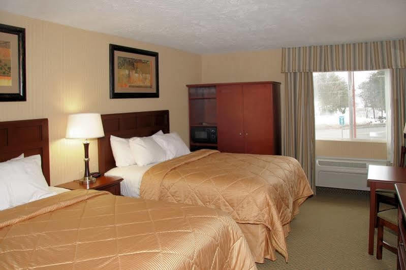 Comfort Inn Траверс-Сити Экстерьер фото
